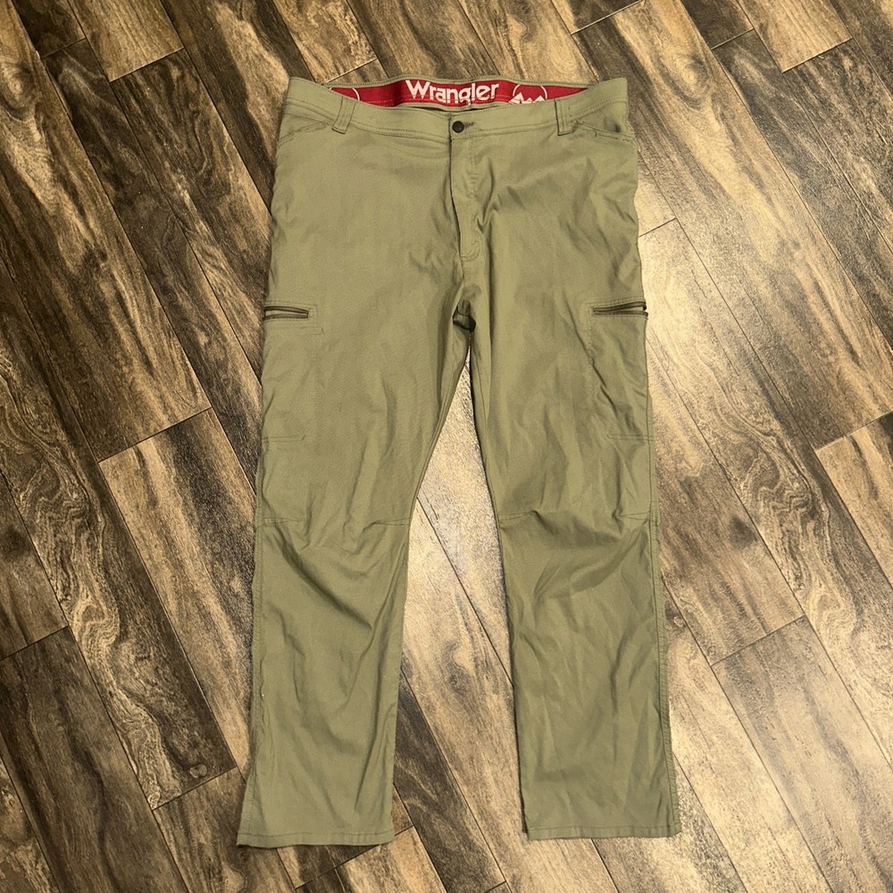 Wrangler ATG Tech Cargo Utility Pants Men's 42x30 Hiking Outdoor Gear Green